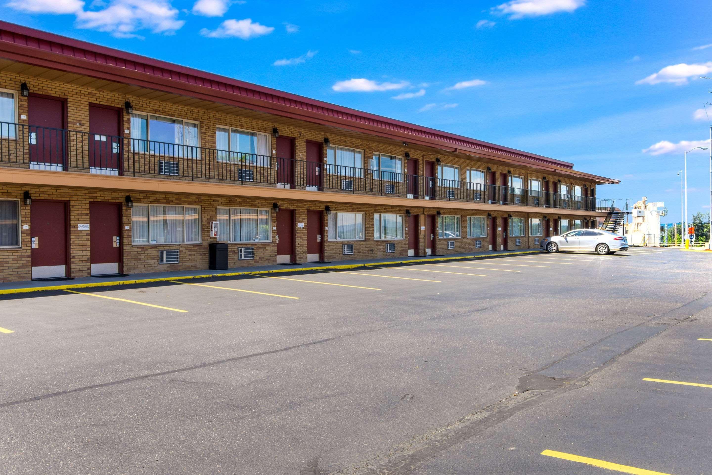 Quality Inn & Suites Airport Portland Exterior foto