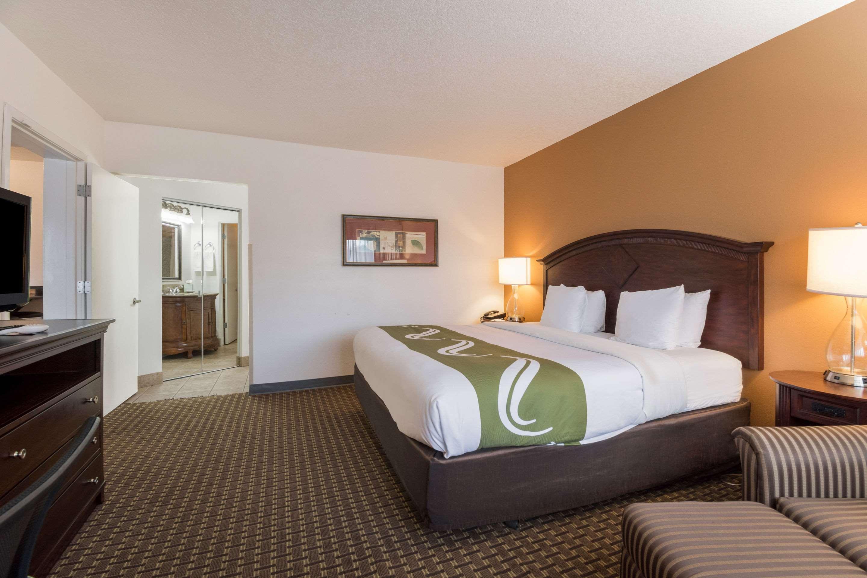 Quality Inn & Suites Airport Portland Exterior foto