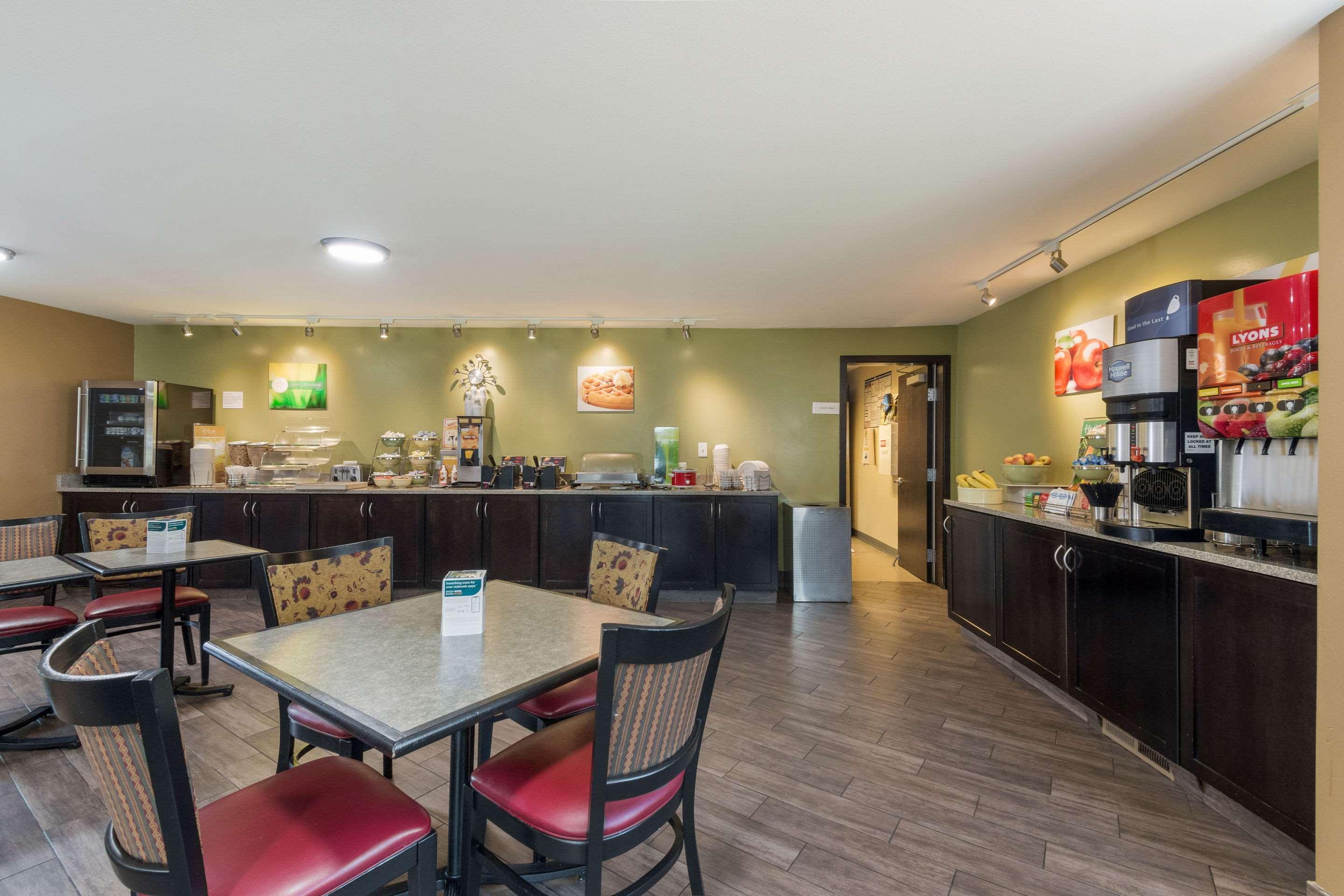 Quality Inn & Suites Airport Portland Exterior foto